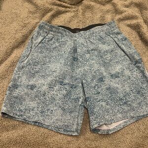 Lululemon Mens Small, 7”, non-liner